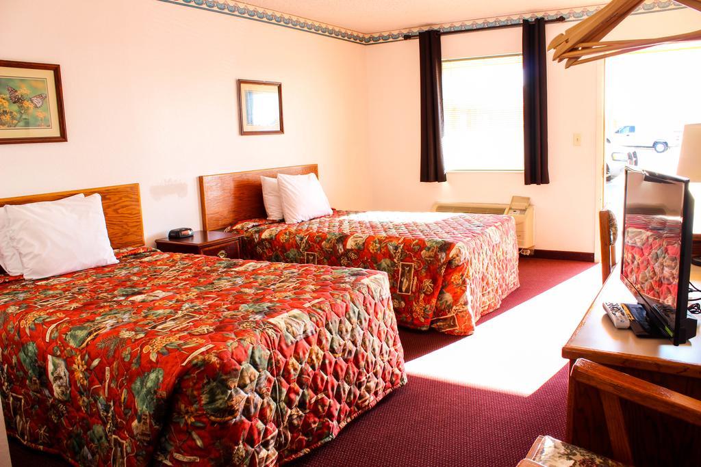 Westworld Country Inn Hubbard Exterior foto
