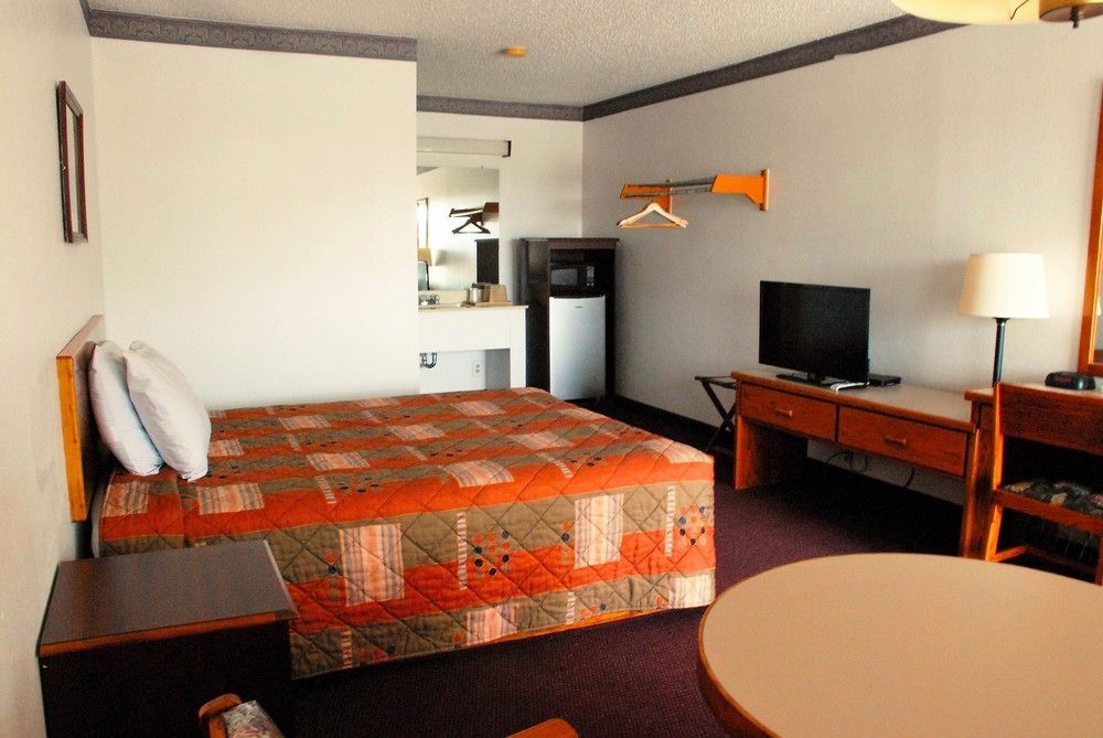 Westworld Country Inn Hubbard Exterior foto
